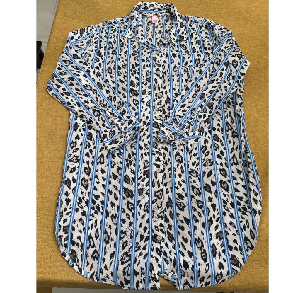 Victoria's Secret Leopard Stripe Sleep Shirt Blue White Animal Print Medium